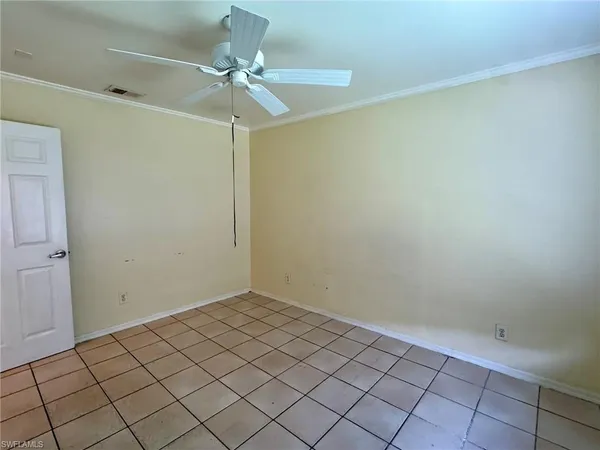 $1,600 | 2153 Sunshine Boulevard, Unit 4, Naples, FL 34116