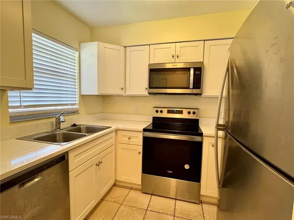 $1,600 | 2153 Sunshine Boulevard, Unit 4, Naples, FL 34116