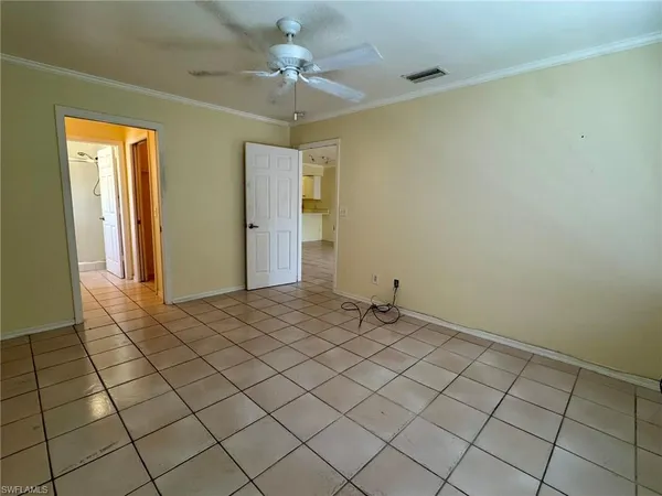 $1,600 | 2153 Sunshine Boulevard, Unit 4, Naples, FL 34116