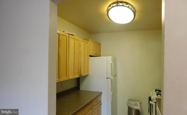 2909 Charing Cross Road, Unit 6 Falls Church, VA 22042 - Photo 9 of 17 Kitchen