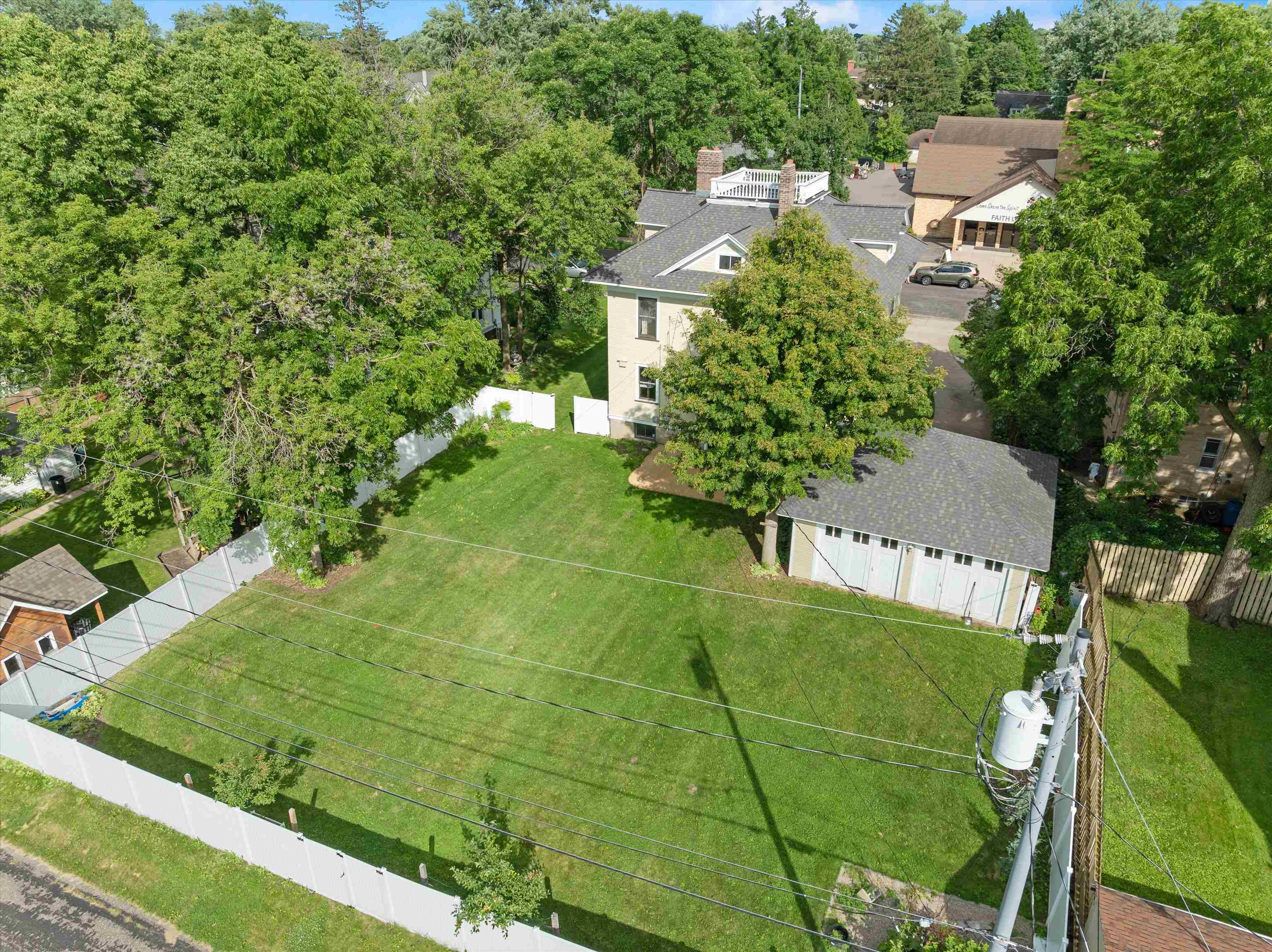 208 South Cherry Avenue Marshfield, WI 54449 - Photo 7 of 48