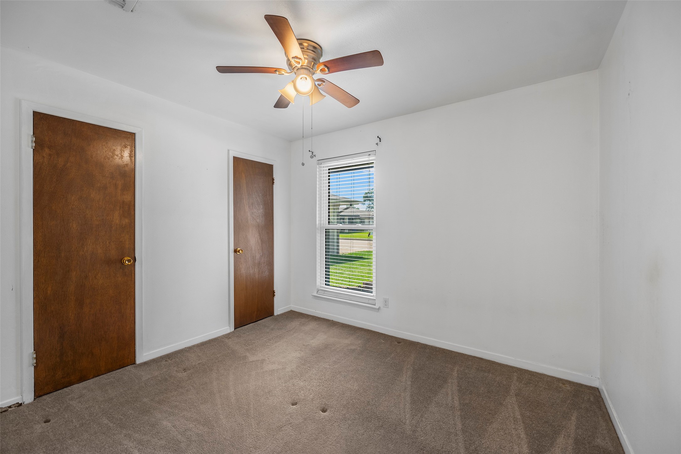 4511 Connorvale Road Houston, TX 77039 - Photo 5 of 25 Front bedroom