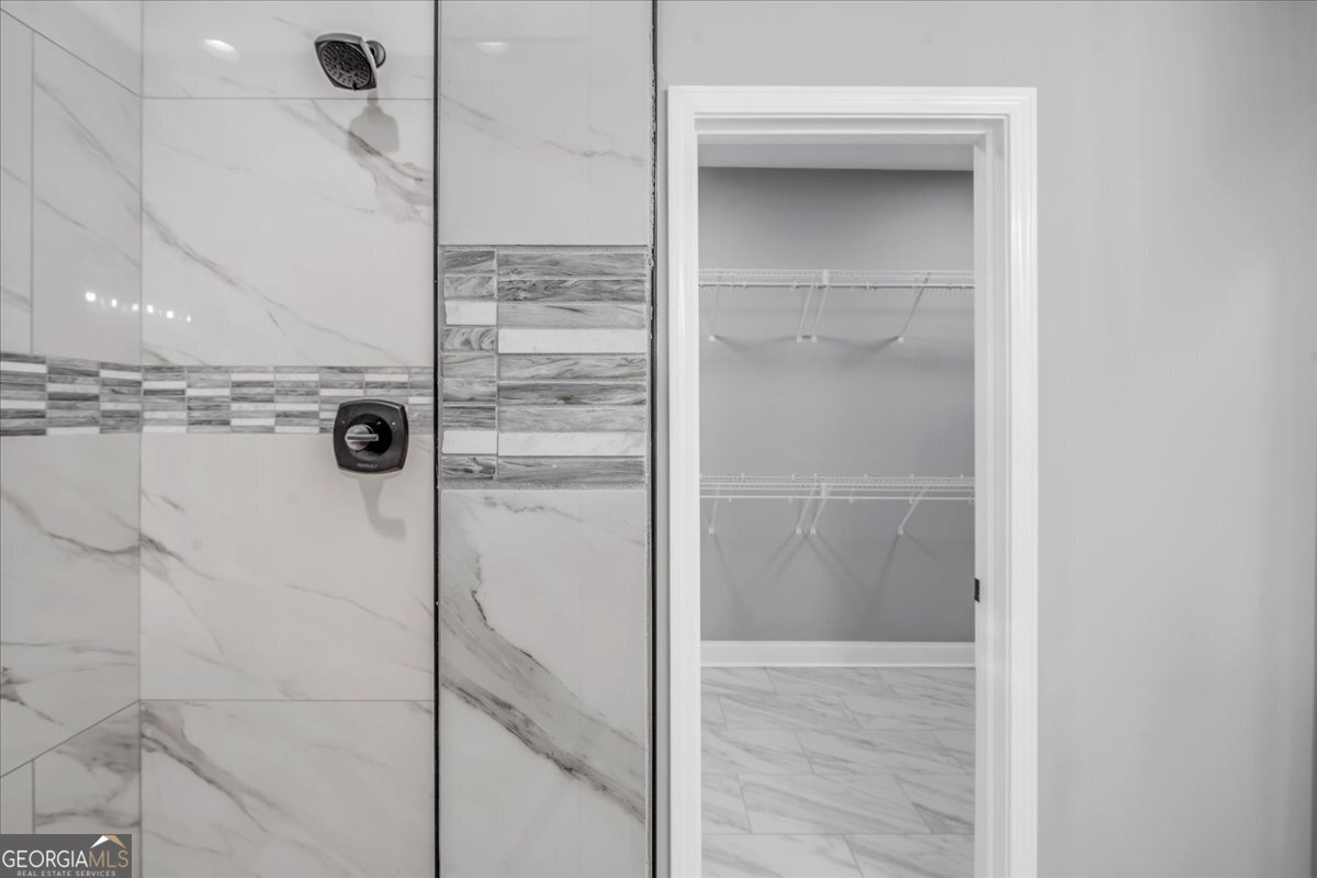 202 Eric Court Byron, GA 31008 - Photo 29 of 44 a bathroom with a shower