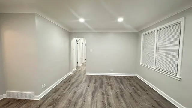 $2,200 | 5715 North Spaulding Avenue, Unit 1, Chicago, IL 60659