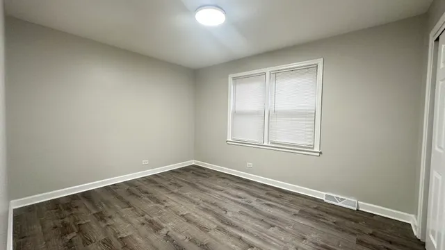 $2,200 | 5715 North Spaulding Avenue, Unit 1, Chicago, IL 60659