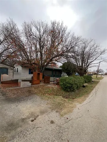 $180,000 | 505 West 1st Street, Ferris, TX 75125