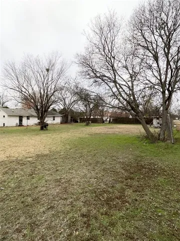 $180,000 | 505 West 1st Street, Ferris, TX 75125