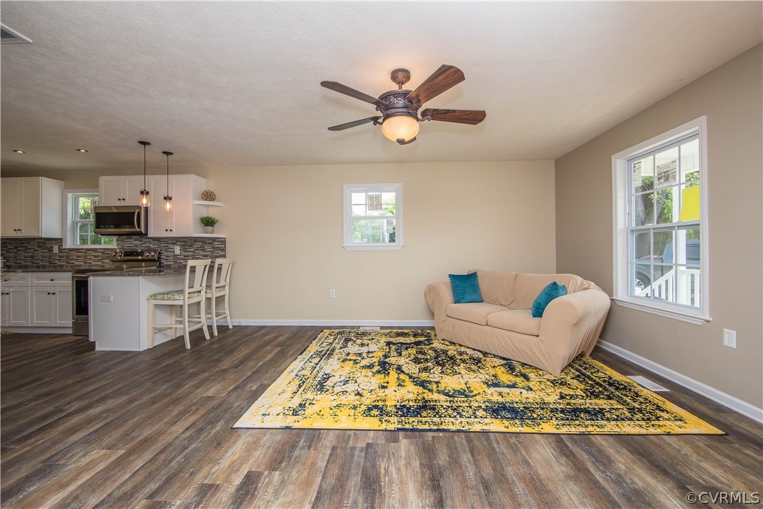 256 Sherwood Road Cartersville, VA 23027 - Photo 5 of 34 Gallery Image 5