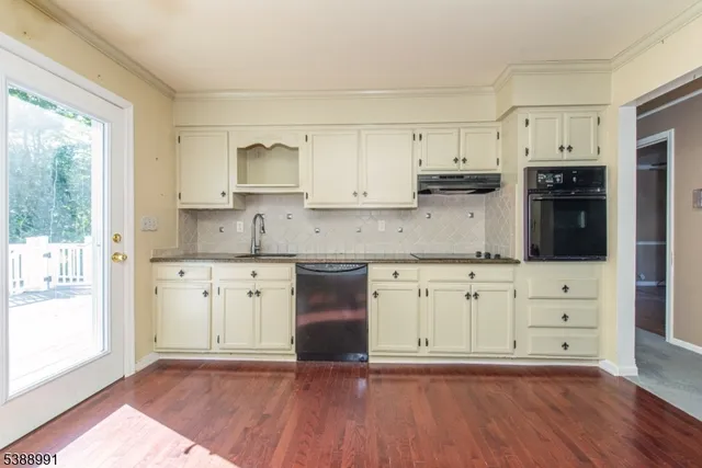 $779,000 | 9 Dixon Place, East Hanover, NJ 07936