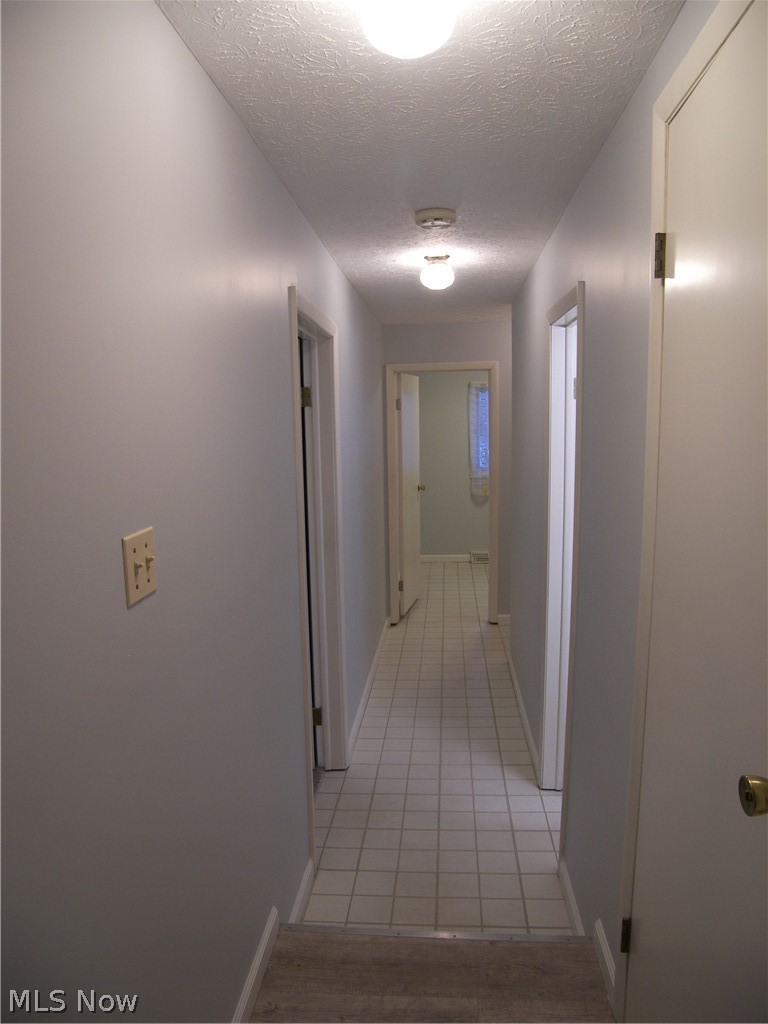 986 Brainard Road Cleveland, OH 44143 - Photo 26 of 33 Gallery Image 26