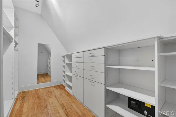 $549,000 | 47 Maryland Plaza, Unit 47C, St. Louis, MO 63108