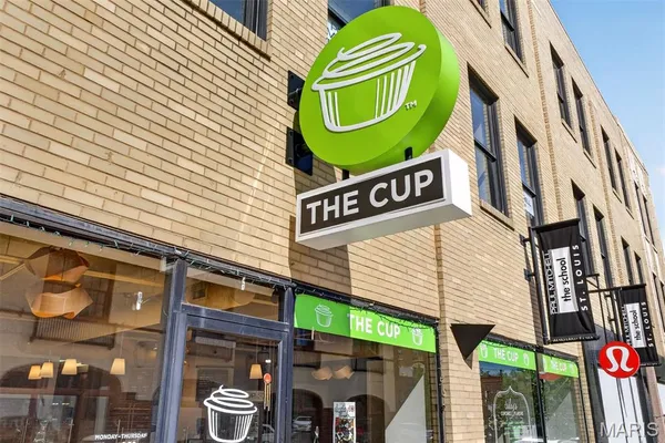 $549,000 | 47 Maryland Plaza, Unit 47C, St. Louis, MO 63108