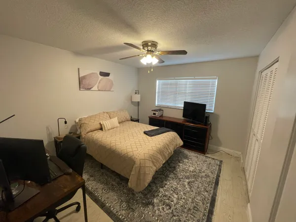 $3,000 | 410 Wilma Circle, Unit 103, Riviera Beach, FL 33404