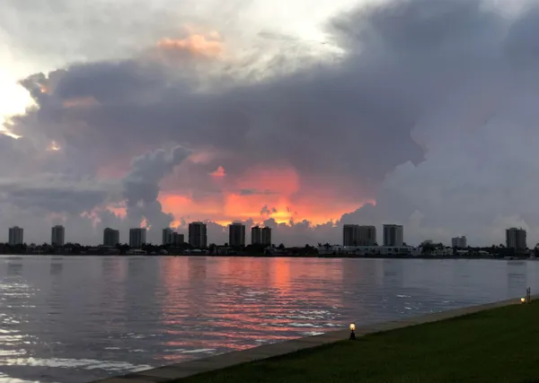 $3,000 | 410 Wilma Circle, Unit 103, Riviera Beach, FL 33404