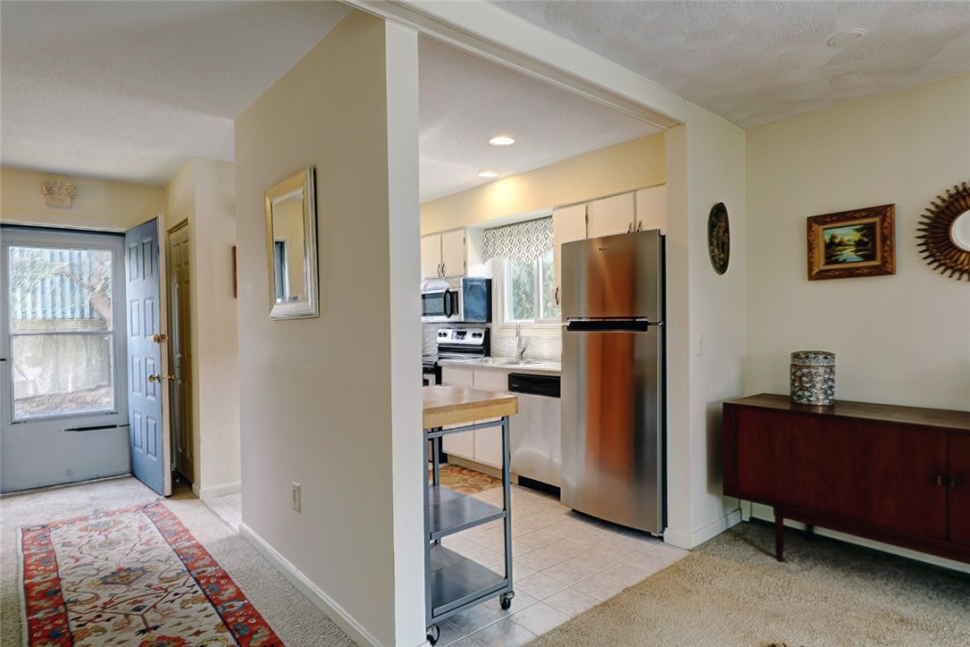 511 Child Street, Unit 211 Warren, RI 02885 - Photo 12 of 26 Gallery Image 12