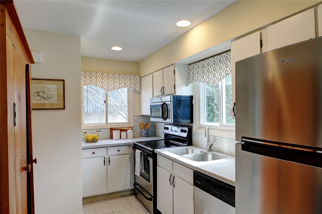 511 Child Street, Unit 211 Warren, RI 02885 - Photo 13 of 26 Gallery Image 13