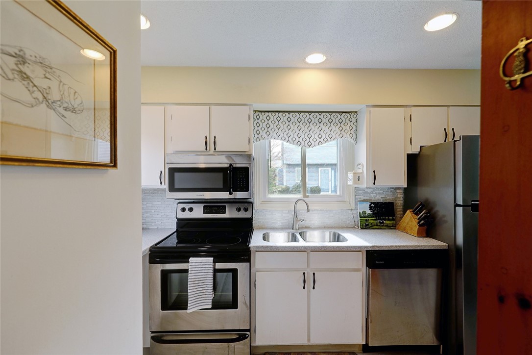 511 Child Street, Unit 211 Warren, RI 02885 - Photo 15 of 26 Gallery Image 15