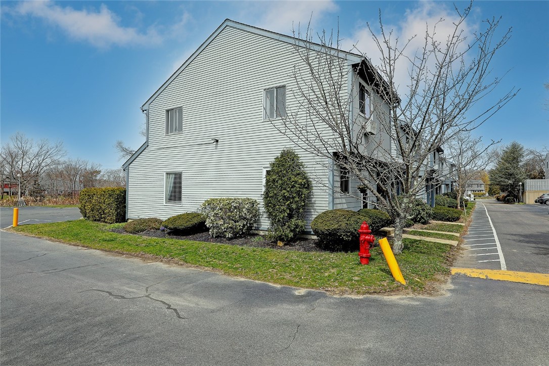 511 Child Street, Unit 211 Warren, RI 02885 - Photo 4 of 26 Gallery Image 4