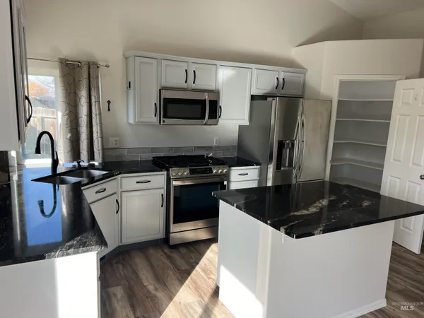 $415,000 | 1065 East Fossilstone Court, Kuna, ID 83634