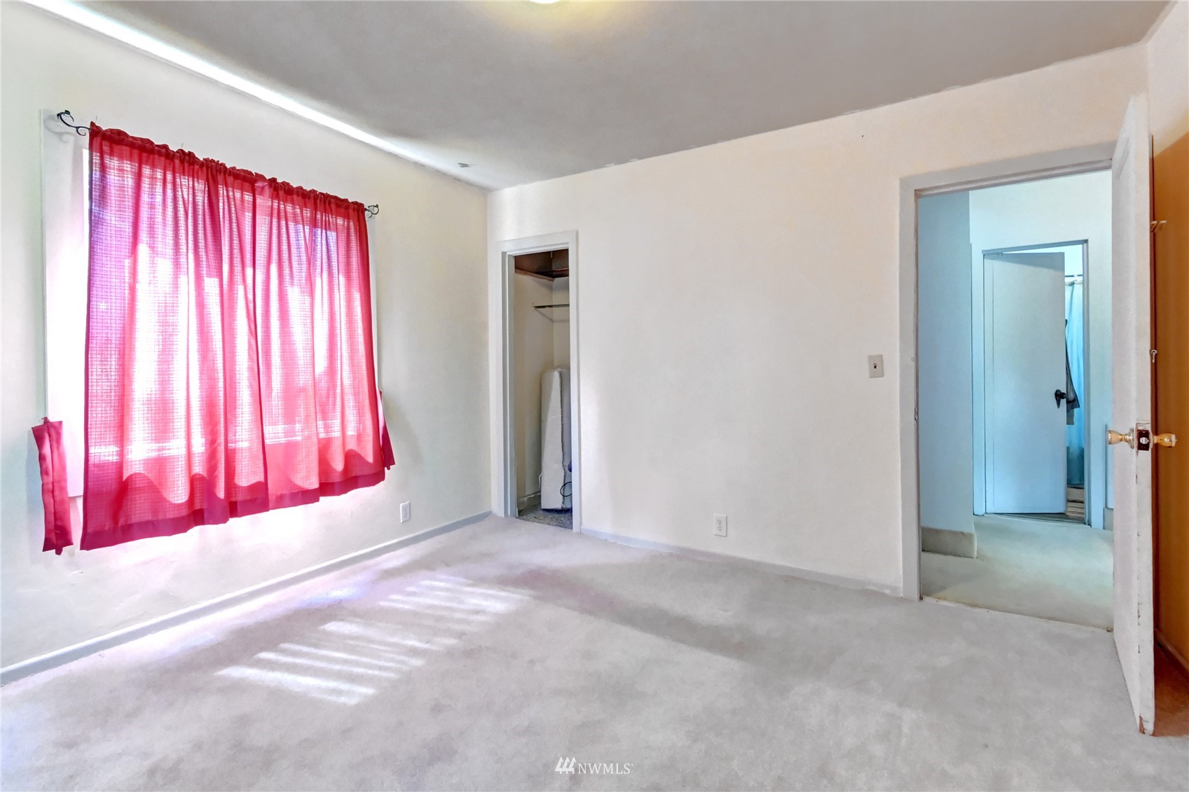 6932 Carson Road Everett, WA 98203 - Photo 15 of 24 a view of a room with window