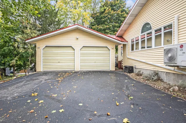 $247,000 | 315 North Lincoln Avenue, Lakeview, MI 48850