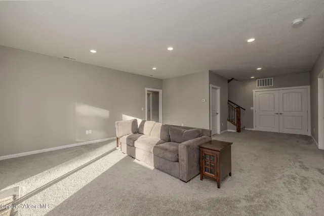 $1,075,000 | 53 Hanaford Court, Blanchard, ID 83804