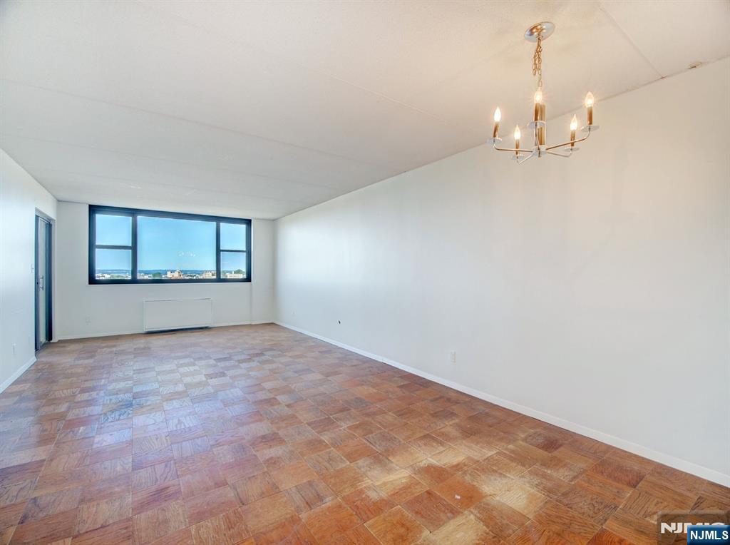 250 Gorge Road, Unit 18E Cliffside Park, NJ 07010 - Photo 6 of 32