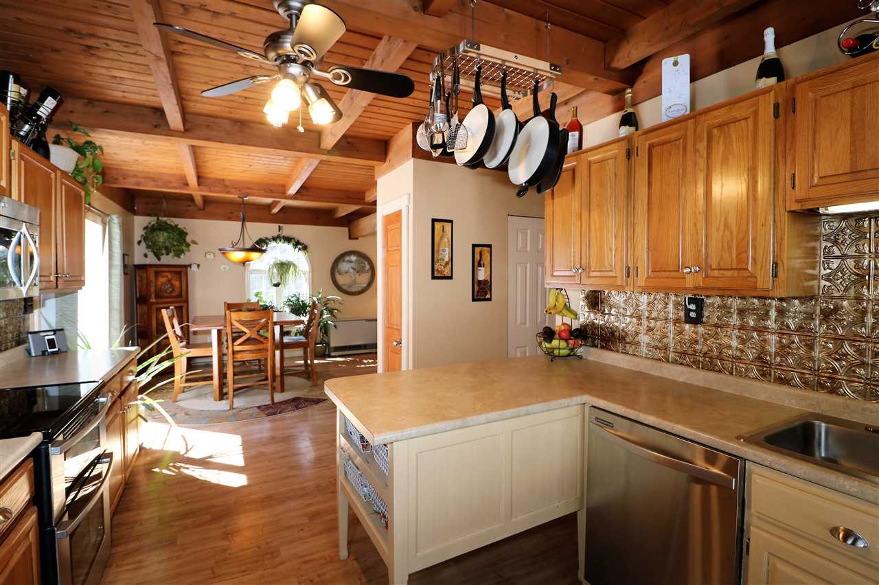 122 Glen Road Gorham, NH 03581 - Photo 3 of 35 Gallery Image 3