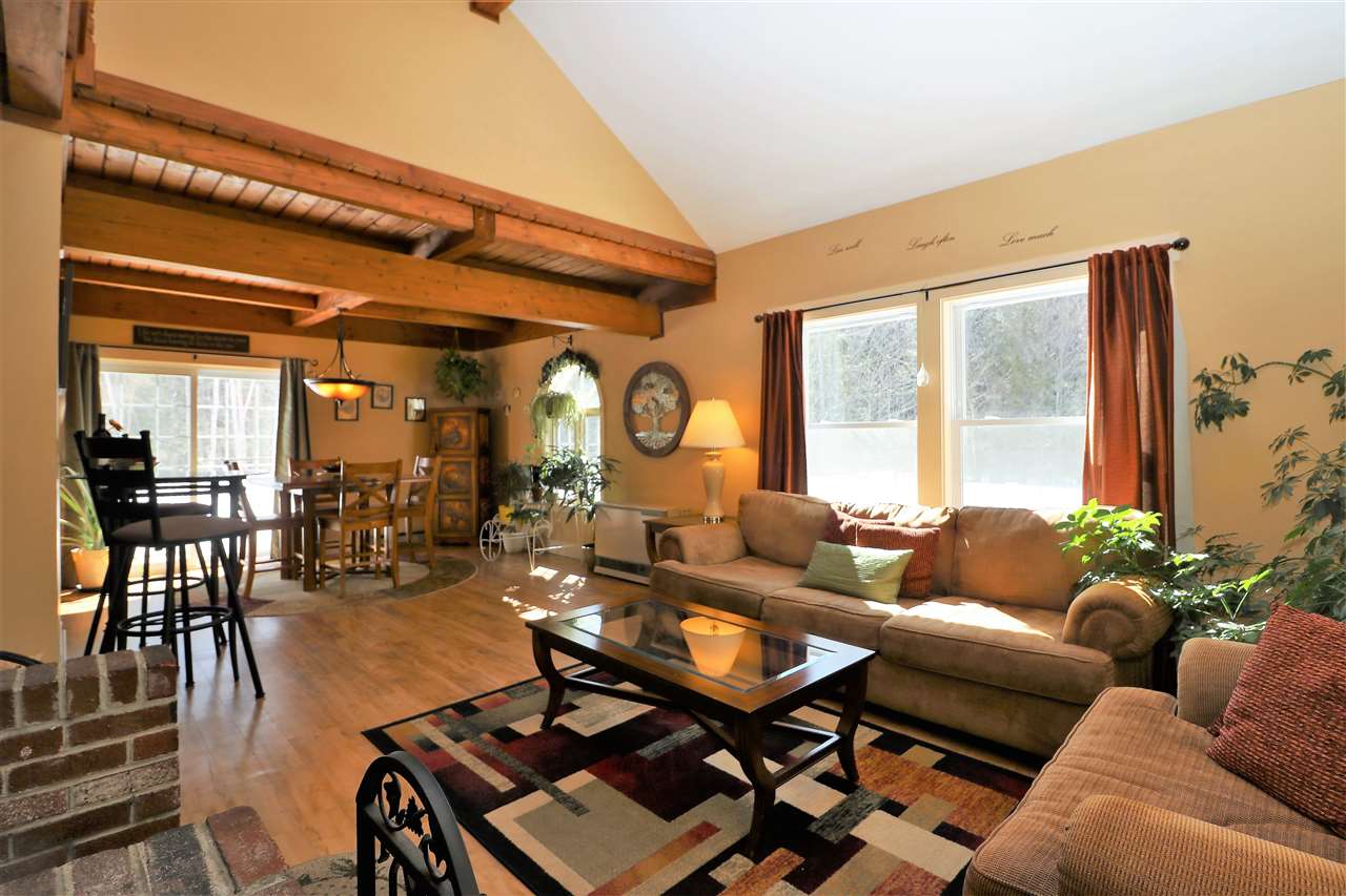 122 Glen Road Gorham, NH 03581 - Photo 4 of 35 Gallery Image 4