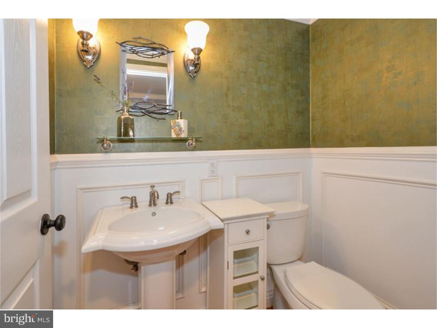 16 Wendover Road Yardley, PA 19067 - Photo 17 of 23 Bathroom