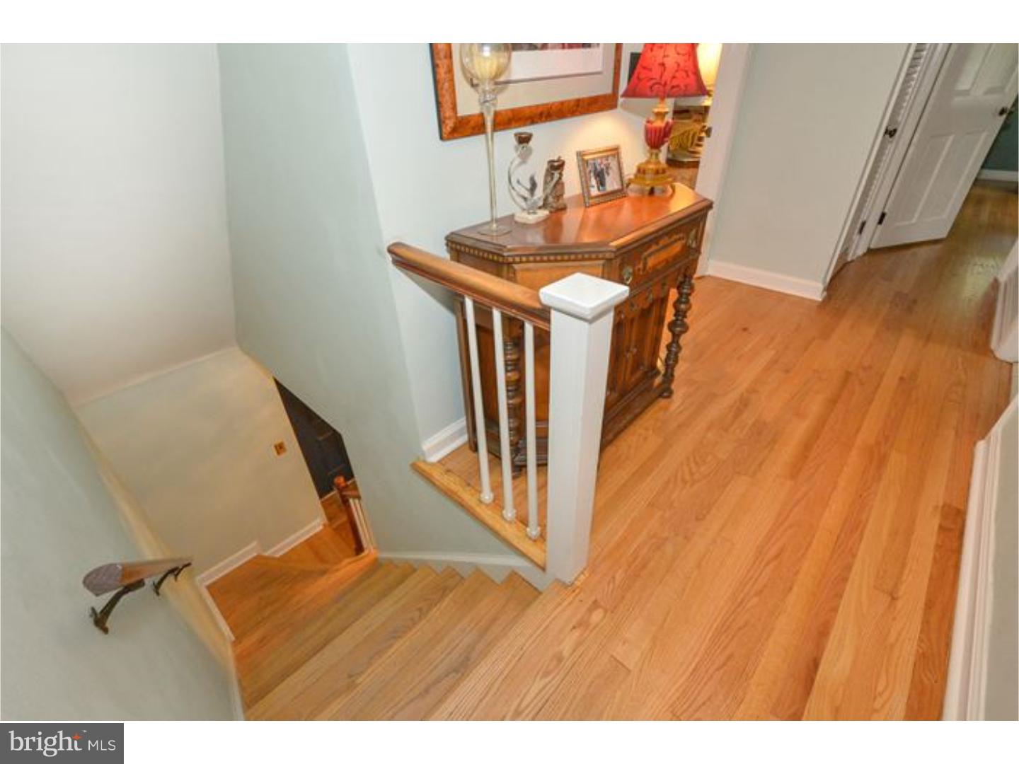 16 Wendover Road Yardley, PA 19067 - Photo 10 of 23 Hallway