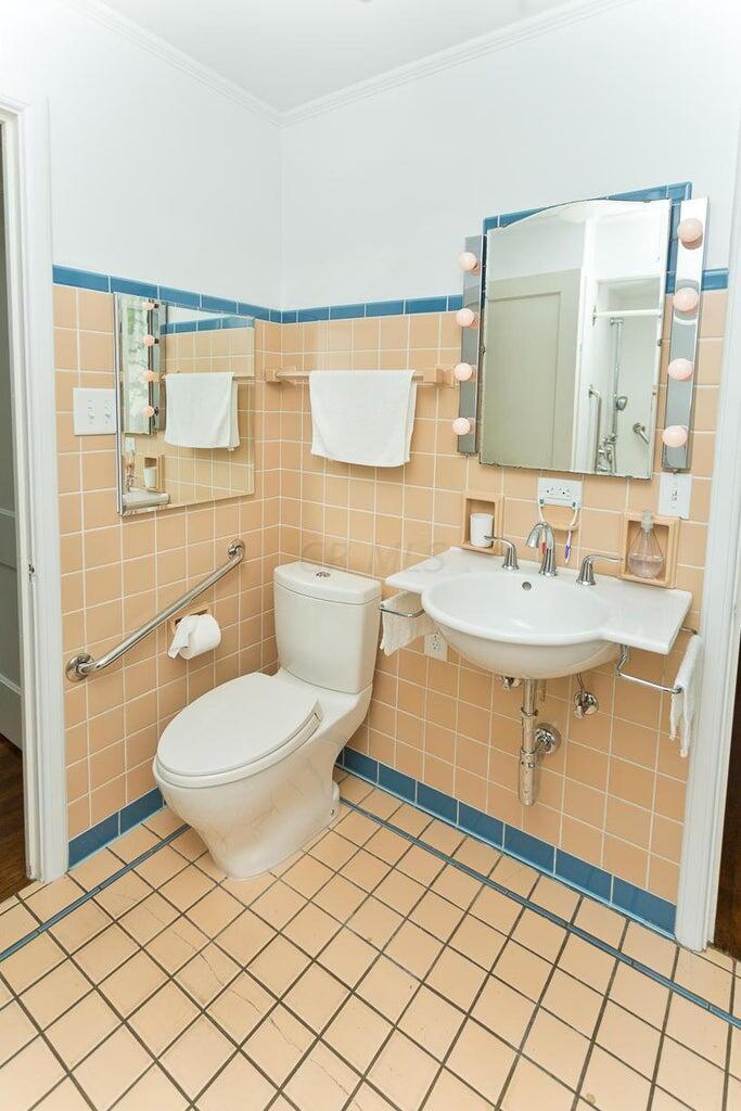 312 Mimring Road Columbus, OH 43202 - Photo 33 of 52 Bath view 2