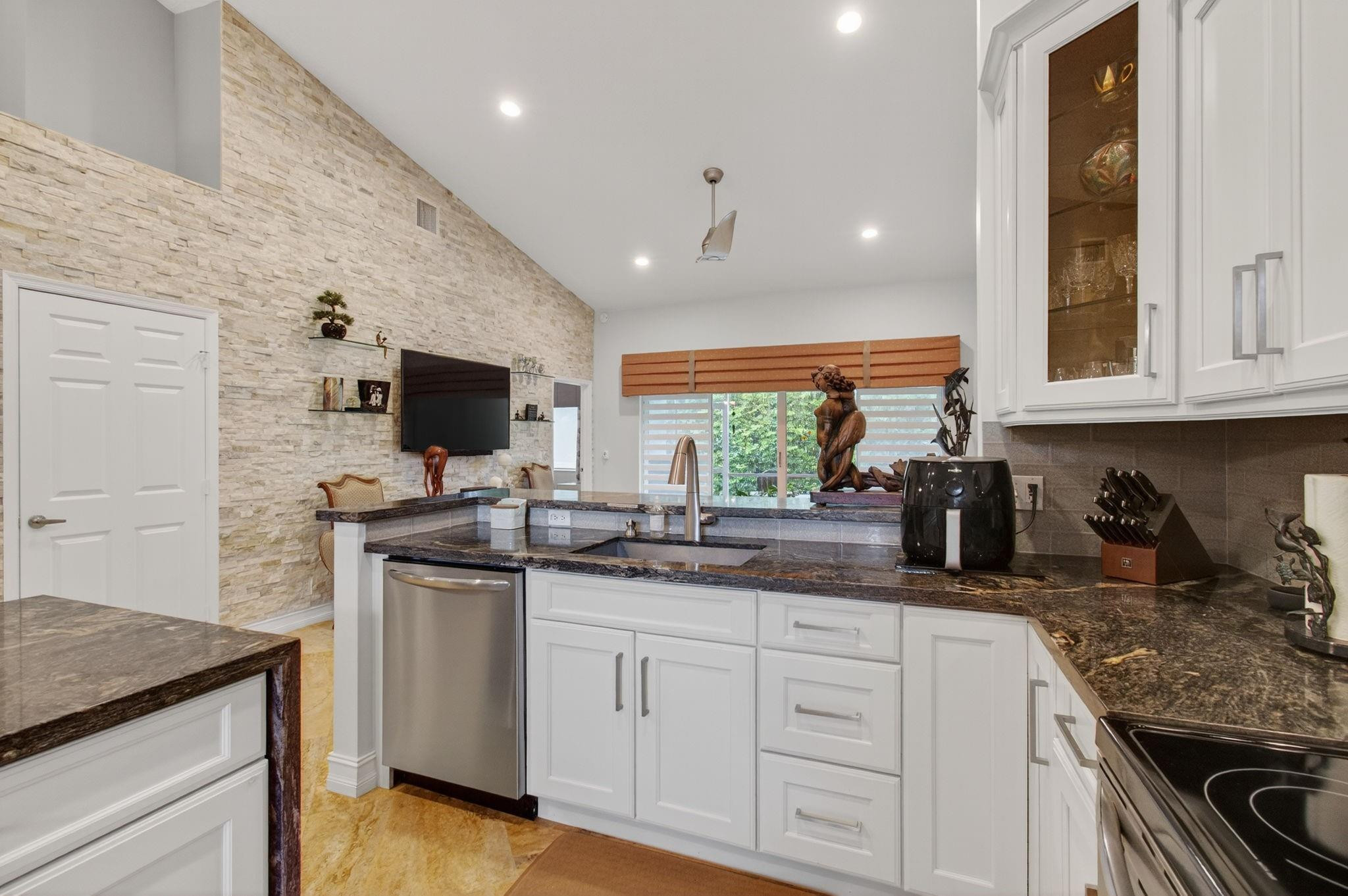 8553 Vía Serena, Unit 8553 Boca Raton, FL 33433 - Photo 26 of 62 Photo 26