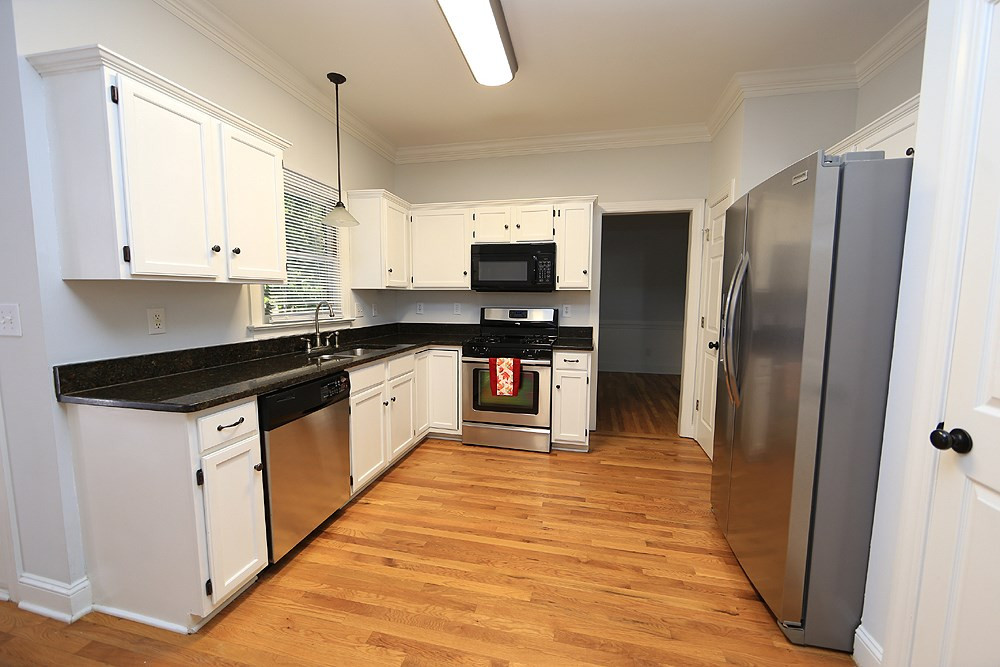 5012 Denham Court Raleigh, NC 27613 - Photo 4 of 13 Kitchen