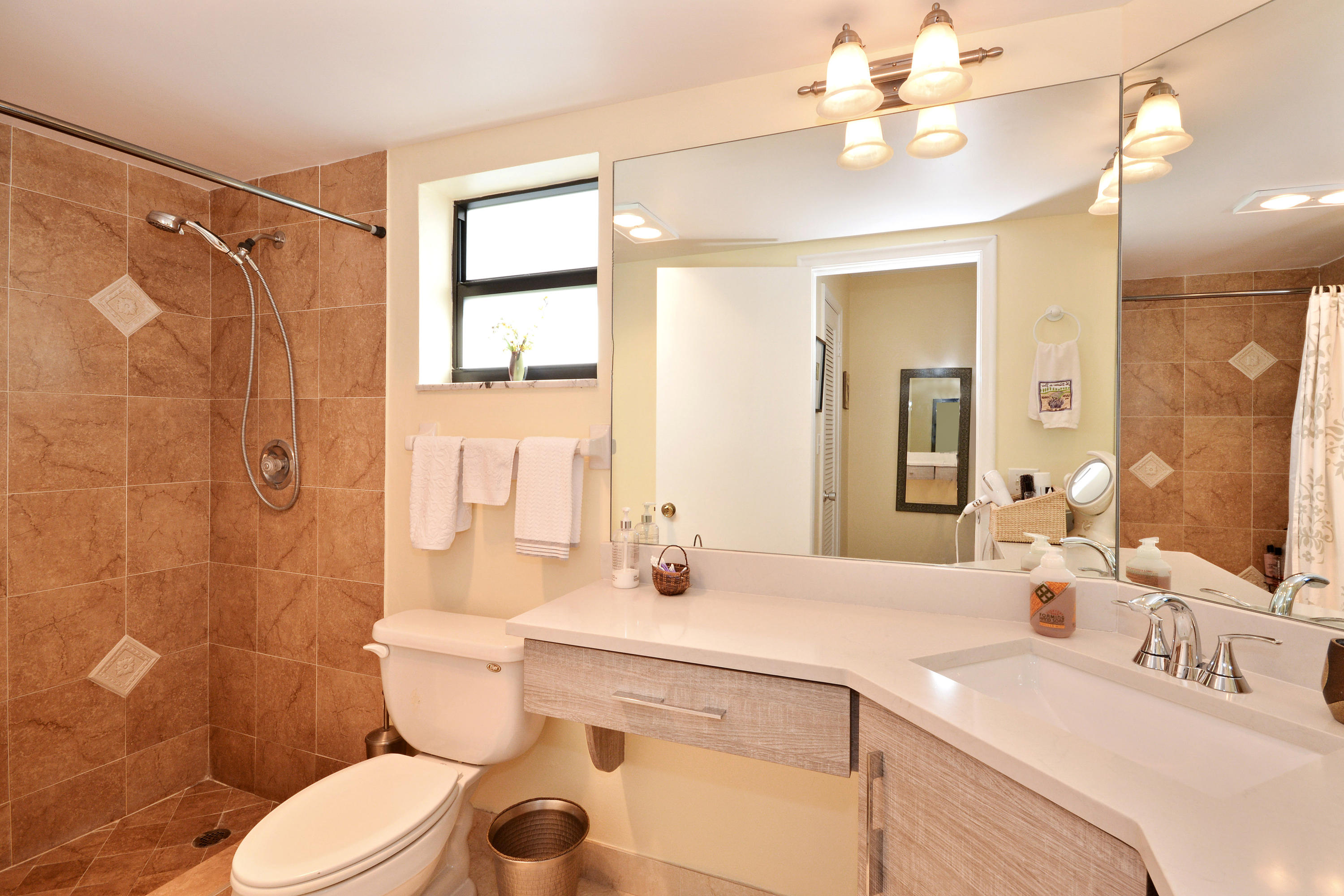 401 Northwest 10th Court Boca Raton, FL 33486 - Photo 13 of 25 VHT-RX-10188142_12.jpg
