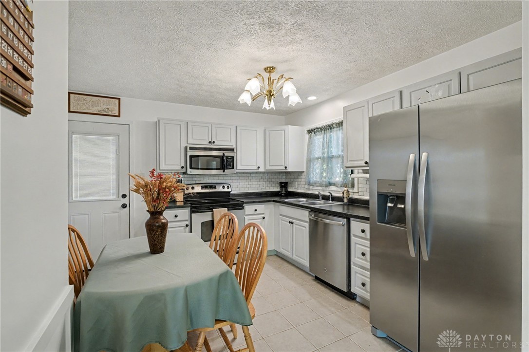 5778 Sharp Road Dayton, OH 45432 - Photo 7 of 29