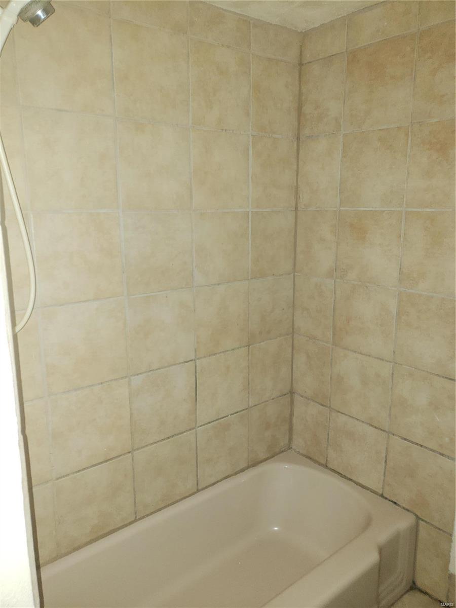 216 Pleasant Ridge Road Fairview Heights, IL 62208 - Photo 17 of 20 Gallery Image 17