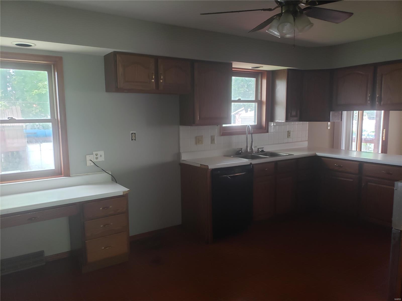 216 Pleasant Ridge Road Fairview Heights, IL 62208 - Photo 7 of 20 Gallery Image 7
