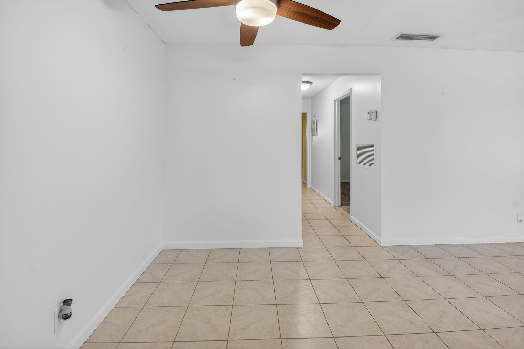 270 High Point Court, Unit D Boynton Beach, FL 33435 - Photo 14 of 41 a view of an empty room