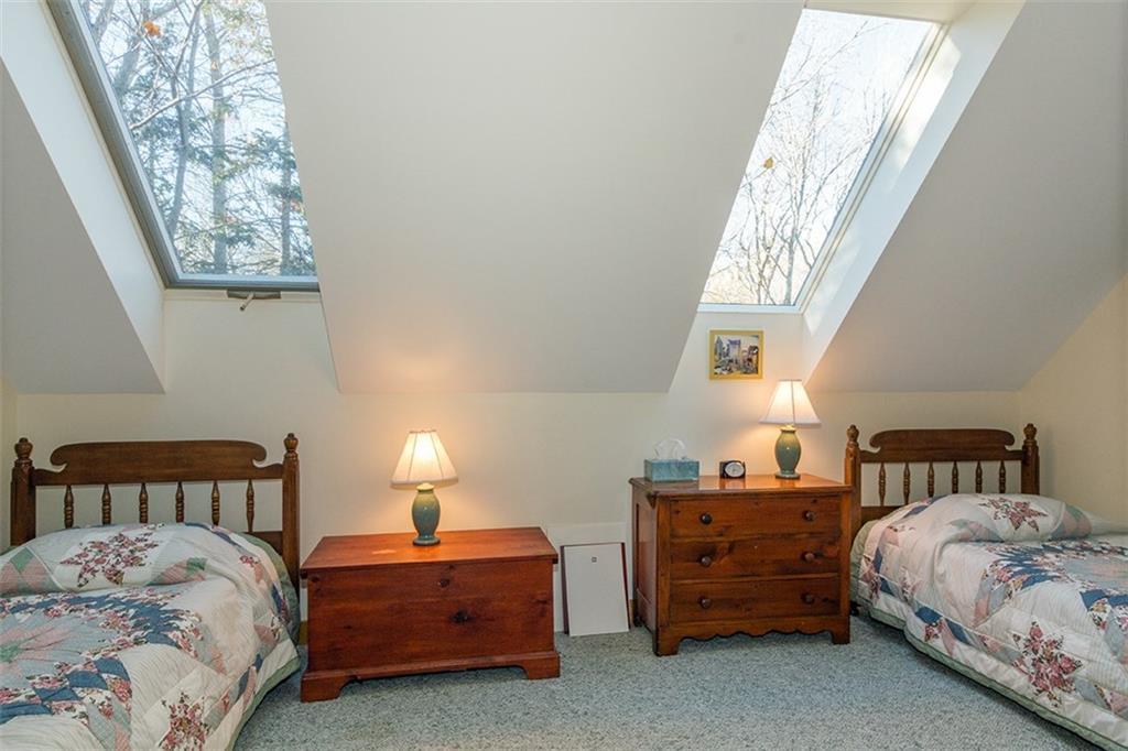 27-28 Peoples Road Tenants Harbor, ME 04860 - Photo 24 of 25 Guest bedroom