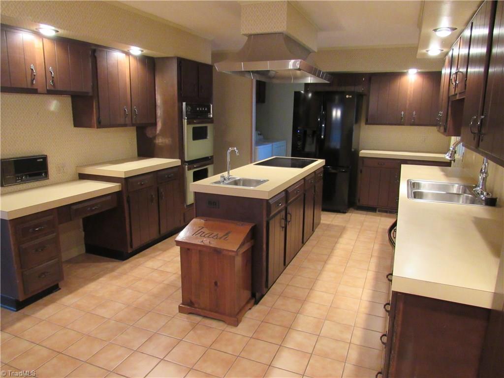 340 Hartgrove Road King, NC 27021 - Photo 6 of 30