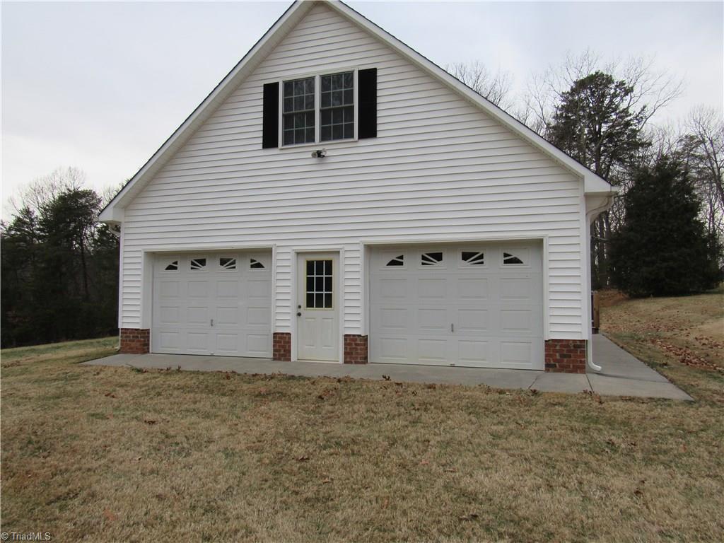 340 Hartgrove Road King, NC 27021 - Photo 8 of 30