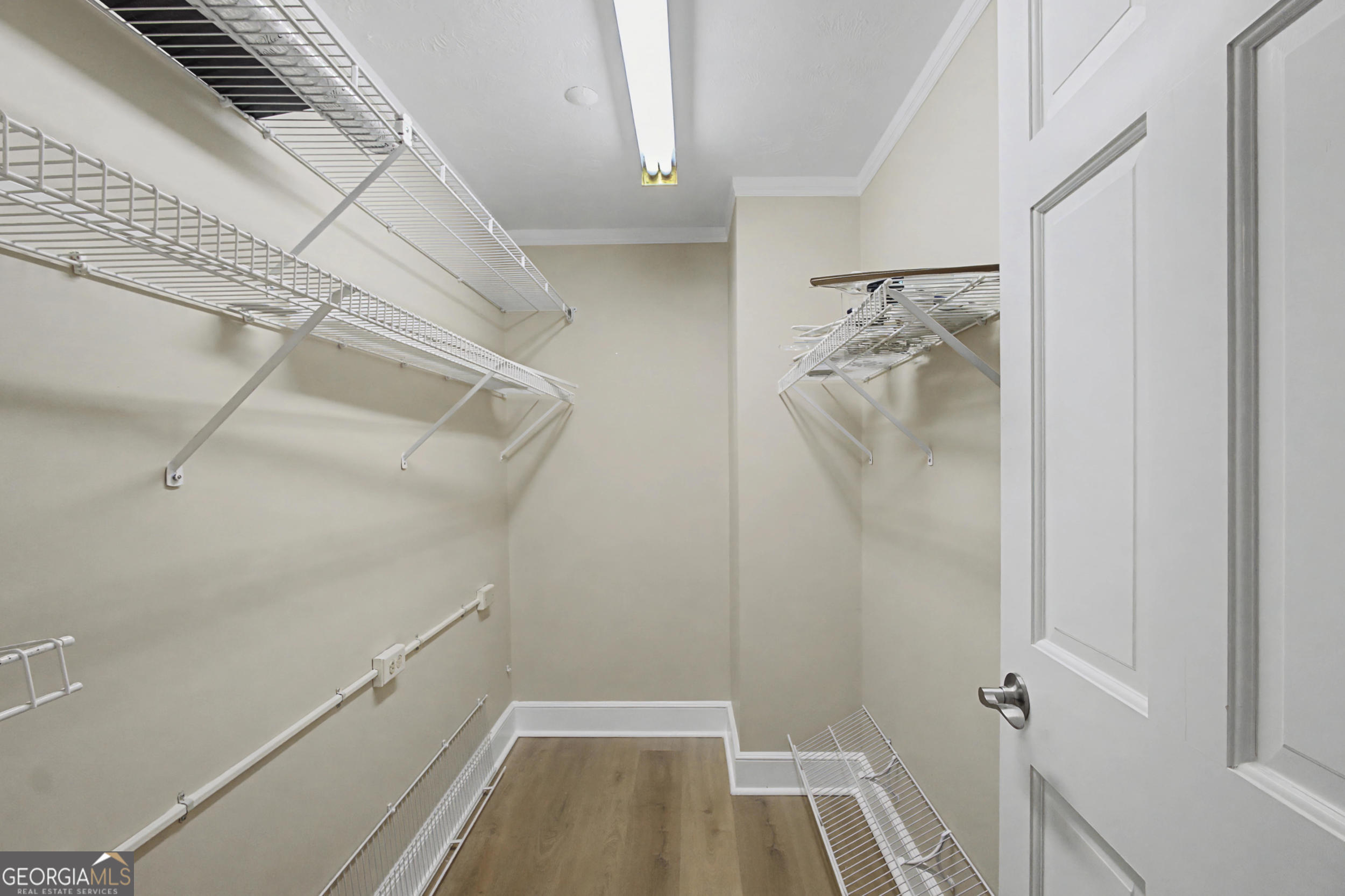 1 7th Street, Unit 1402 Augusta, GA 30901 - Photo 22 of 38 a view of walk in closet