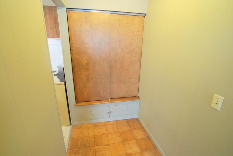 240 Darbyhurst Road Columbus, OH 43228 - Photo 13 of 23 Gallery Image 13