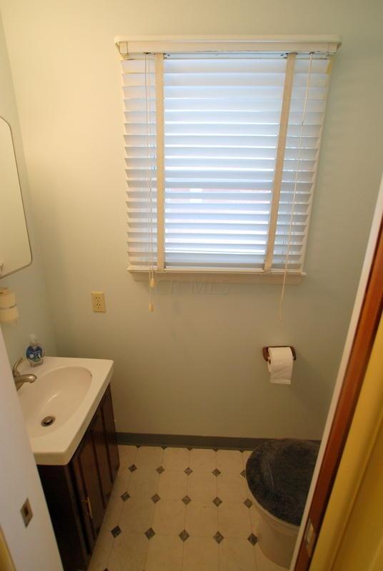 240 Darbyhurst Road Columbus, OH 43228 - Photo 16 of 23 Gallery Image 16