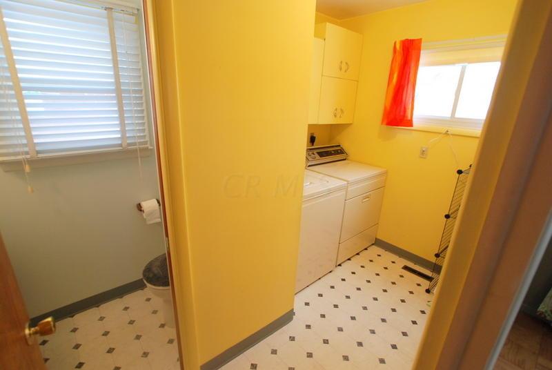 240 Darbyhurst Road Columbus, OH 43228 - Photo 17 of 23 Gallery Image 17