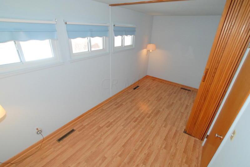 240 Darbyhurst Road Columbus, OH 43228 - Photo 19 of 23 Gallery Image 19