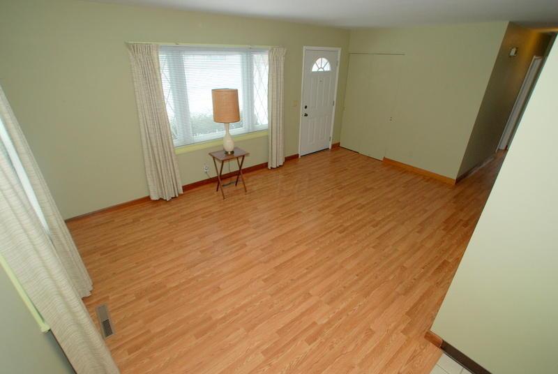 240 Darbyhurst Road Columbus, OH 43228 - Photo 7 of 23 Gallery Image 7