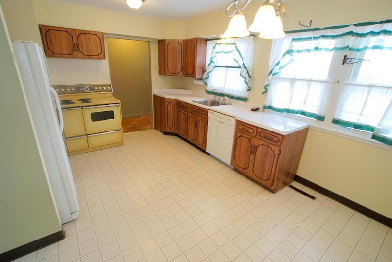240 Darbyhurst Road Columbus, OH 43228 - Photo 9 of 23 Gallery Image 9