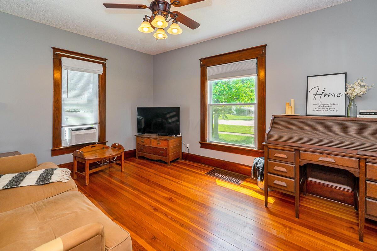 238 Newark Road Mount Vernon, OH 43050 - Photo 16 of 42 Living Room